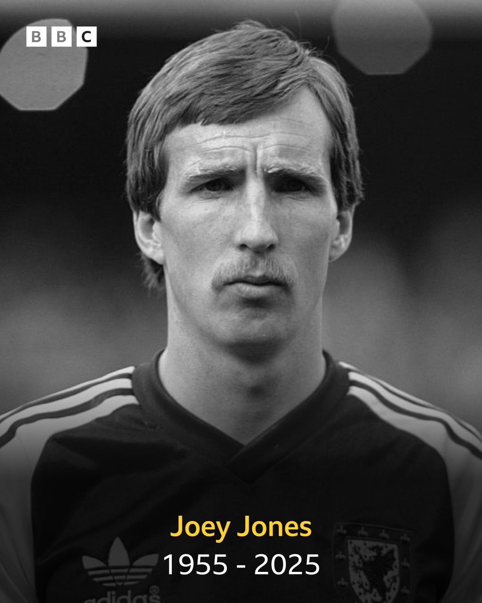 BBCChwaraeonRC's tweet image. Newyddion trist
Joey Jones - chwaraeodd dros Gymru, Wrecsam, Lerpwl a Chelsea - wedi marw'n 70 oed