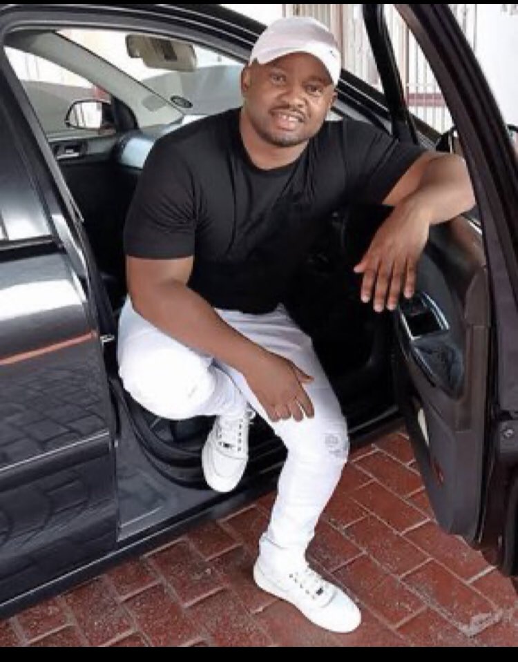 azania1023's tweet image. F1- is a suspect that has been arrested by the police in connection with the murder of the Chief Auditor of Ekurhuleni Municipality.
F2- is a picture of Hlanganani Agripper Mncwango, the police are still looking for him.