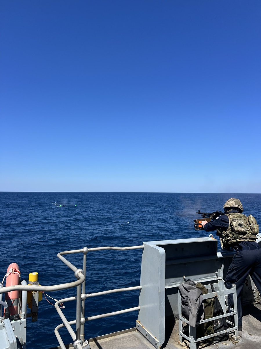 HMS_Richmond's tweet image. Maintaining operational effectiveness and lethality.
Richmond's gunnery teams, keeping sharp.
#CSG25
@COMUKCSG