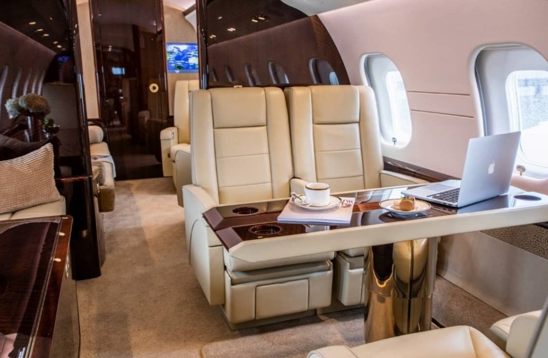 Pristine_Jet's tweet photo. Global 6000✈️
.
.
.
.
.

#PristineJetCharter #PrivateJetCharter #flyprivate #privatejet  #luxurylifestyle #luxuryjets #privatejetlife #privateaviation #aviation #aviationphotography #aviationlovers #Luxury #Comforts https://t.co/tev4ndx8f5