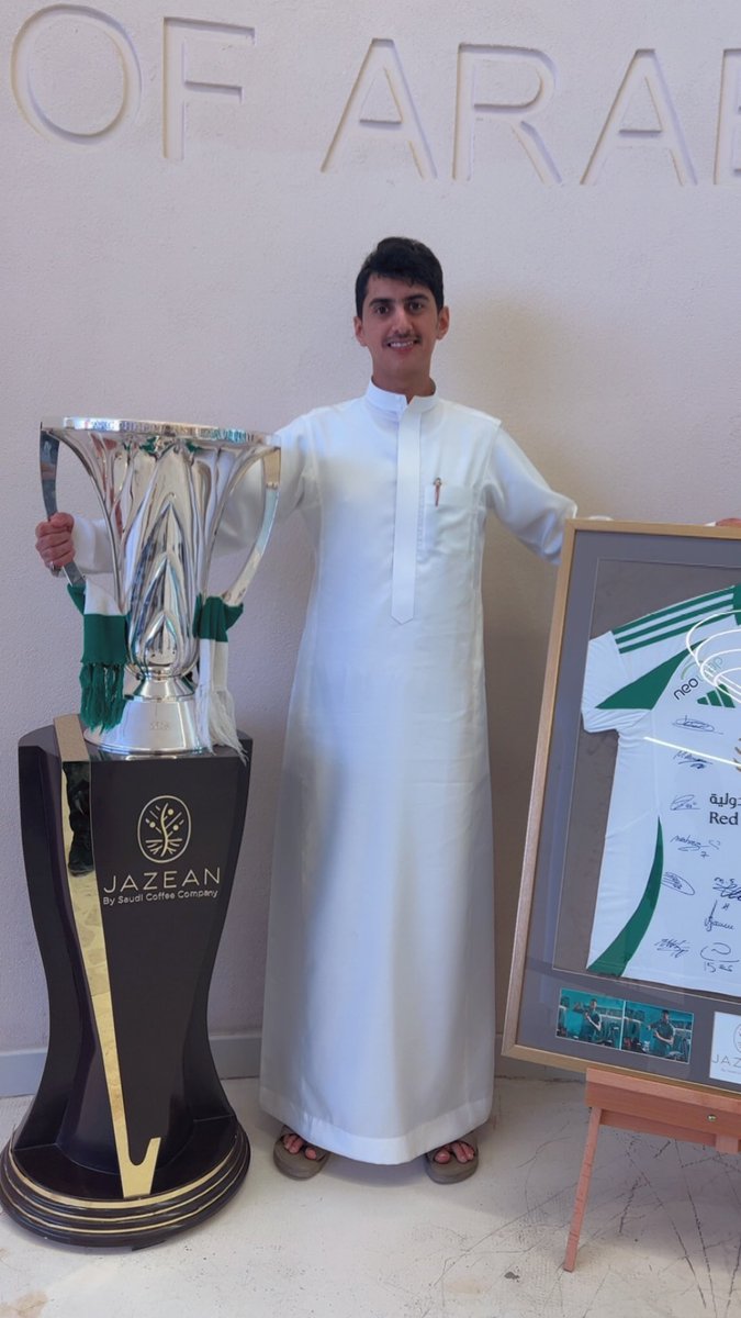 بطل النّخبة الآسيوية يمسي عليكم بالخير 🐐💚

#كأس_النخبة 
#جازين_والأهلي