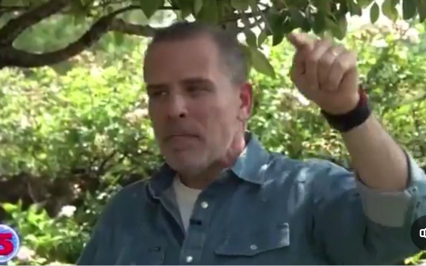YoAdrian1968's tweet image. Hunter Biden is a disgusting piece of sh*t who thinks we actually care what he has to say. π And I am astonished he is only 55 years old. Crack and whores take a toll. π¬