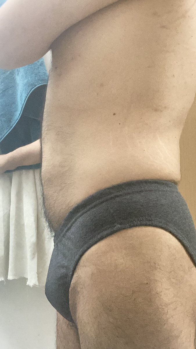 Underw Love tweet media