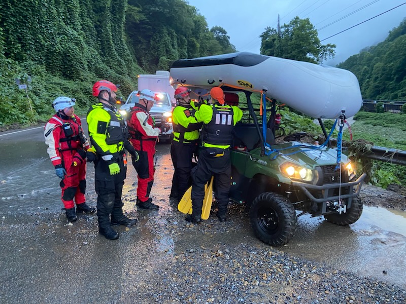 USMarshalsHQ's tweet image. On July 18, CARFTF and U.S. Marshals assisted the Russell County Sheriff’s Office and VADEM in flood response efforts in Dante, VA. Swift action by rescue teams led to multiple recoveries with no reported fatalities.
#USMarshals