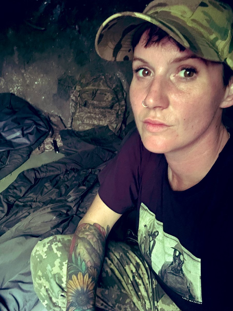 AprilHuggett's tweet image. Life in the blindage.
It’s not beautiful fields of sunflowers, though they line the horizon.
It’s not an aesthetically pleasing eye catching photo but it’s the real situation.
Support @93Alcatraz
paypal.com/donate/?hosted…
#SupportUkraine