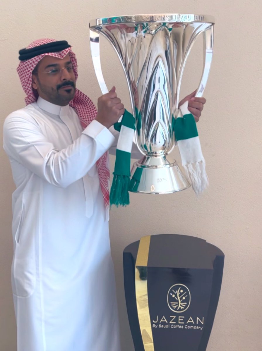 لم أكن أدرك أن الحب سيعشب في قلبي مجدداً، وأنا أتناول قهوتي رأيت ما أحيا طفولة قلبي ولامس حلماً قديماً قد استطالت الأيام في تأجيله عن قلبي، مساء الحب يا أهلي وأهلي

<a href="/ALAHLI_FC/">النادي الأهلي السعودي</a> 
#النادي_الاهلي_السعودي