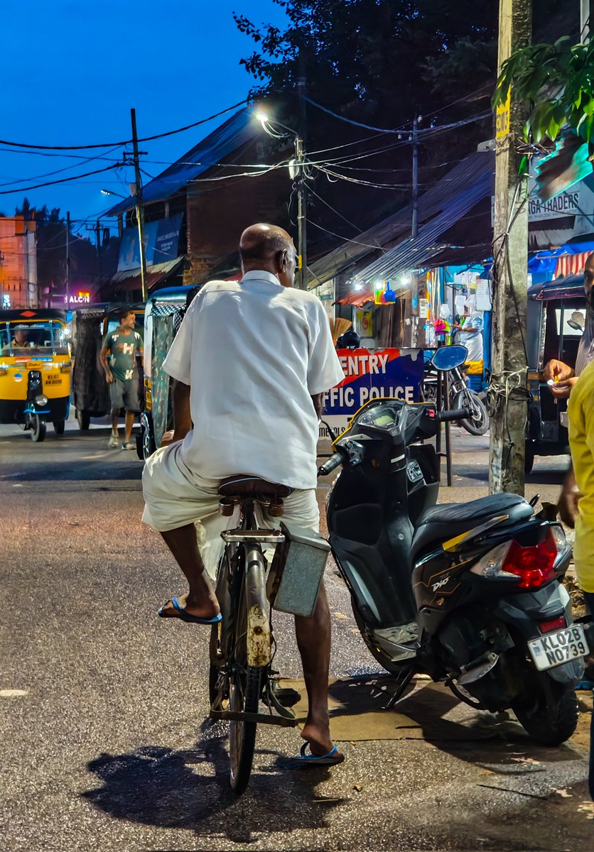 Ajeesh021997's tweet image. The City After Dark, Through @nothing(3) Lens.
#WithNothing
#NothingPhone3
#ShotOnSnapdragon @nothingindia @AkisEvangelidis @getpeid @Technerd_9