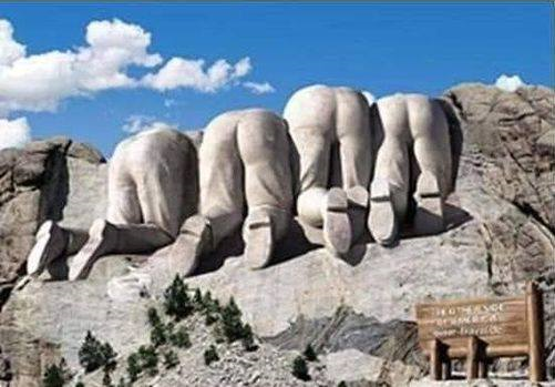 mherlihy0816's tweet image. Good morning. You know, some things, like Mt. Rushmore from the Canadian side, you just never consider.