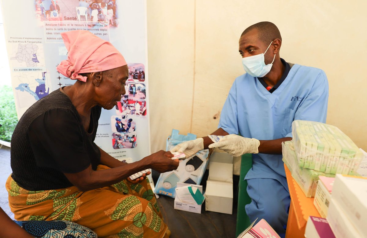 IMC_UK's tweet image. Health facilities in North Kivu, the #DRC, are overwhelmed, looted or abandoned. But our mobile units are reaching those in need—people living with disabilities, children under 5 and others with nowhere else to turn. We’ll keep returning, as often as we’re needed.