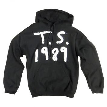 wlwrexia's tweet photo. imagine being a chinese swiftie and wearing this https://t.co/fkQTackxnZ
