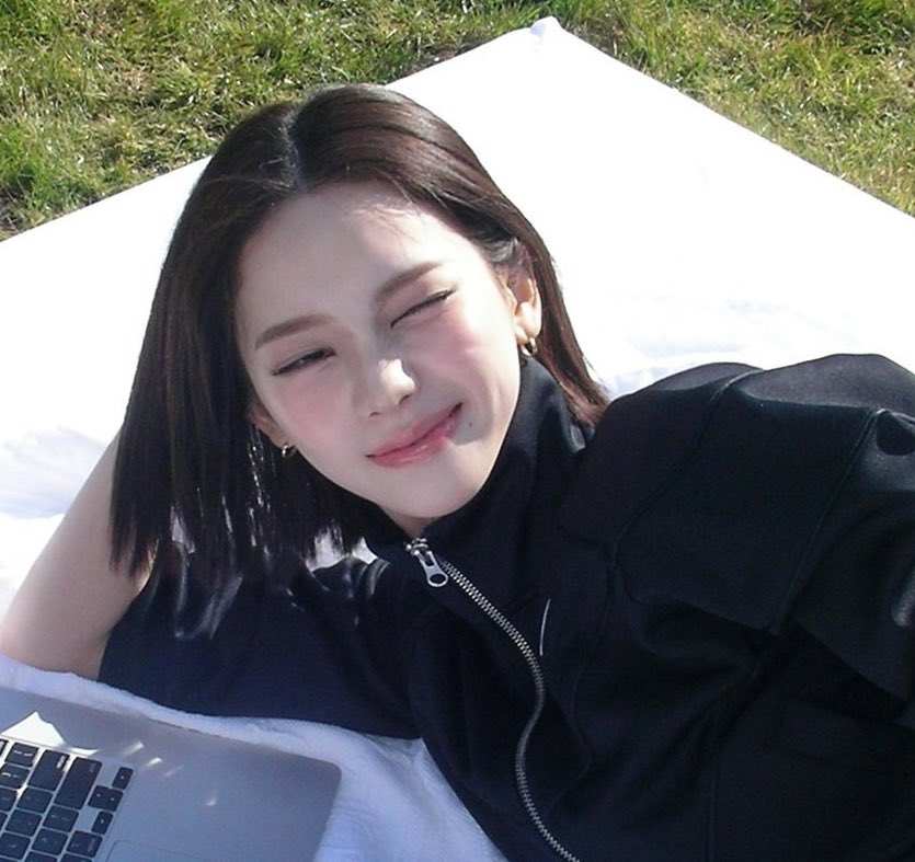 karo4_1's tweet image. 인디언보조개랑 볼보조개 이어져잇어