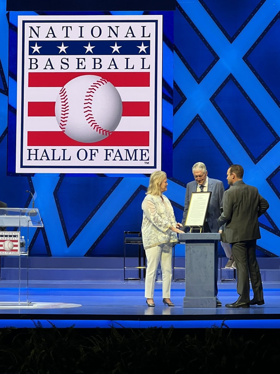 MUOverload's tweet image. Two years ago today the former voice of @MarquetteMBB, Pat Hughes, discusses the influences on his career, including Al McGuire who taught him how to hitchhike, during his National Baseball Hall of Fame (@baseballhall) induction speech on July 22, 2023 #mubb