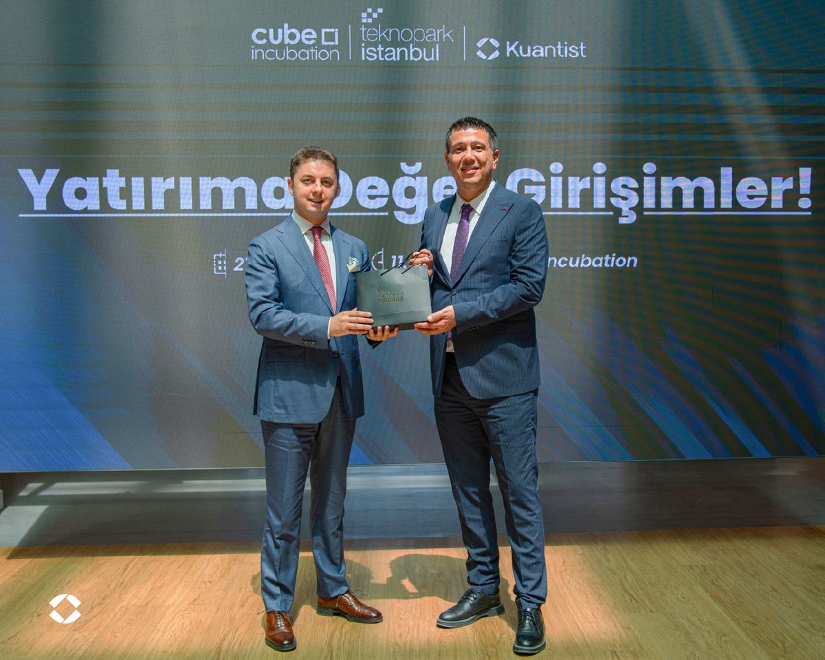 Kuantist olarak kararlılıkla büyümeye, güçlenmeye ve hedeflerimize ilerlemeye devam ediyoruz.

 “Yatırıma Değer Girişimler!” etkinliğinde yer almak, vizyonumuzu paylaşmak ve geleceğe dair güçlü adımlarımızı aktarmak bizim için büyük bir mutluluk ve gururdu.

Teknopark İstanbul’un