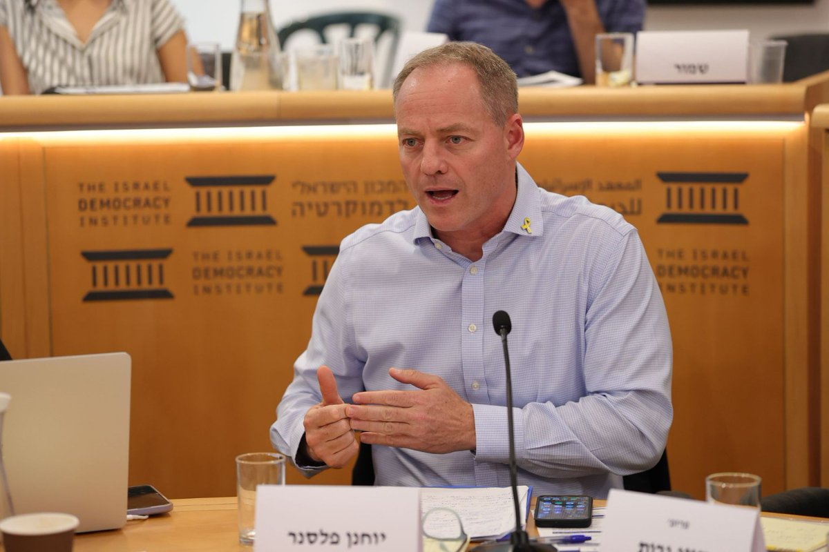 yplesner's tweet image. אנחנו שולחים את הילדים שלנו, את הבנות והבנים שלנו להילחם, ומצפים מהמנהיגות שתשים הכול בצד ברגעים כאלה, כולל את הפוליטיקה, ותעשה את מה שנכון למדינה.
אמרתי היום בכנס "זמן הכרעה" של המכון, שאי אפשר לדבר גבוהה גבוהה על מלחמת קיום ובפועל לא לשנות אף פרקטיקה ממה שאפיין את הפוליטיקה…