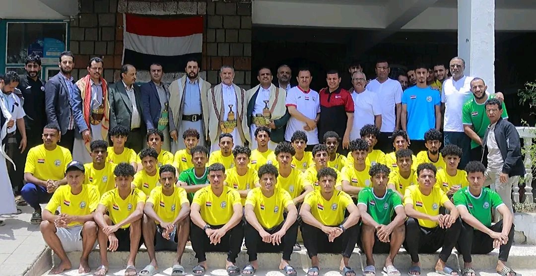 ahmedmseadallw's tweet image. وزير الشباب والرياضة بصنعاء الدكتور محمد المولد يزور منتخب الشباب ويؤكد لهم ان صنعاء ستظل حاضنة للمنتخبات الوطنية
لفتة رائعه من وزير الشباب وهذا ما كنا نتمناه ان يزور المنتخب ويحسسهم بالاهتمام لان البعض اشاع ان صنعاء لا تريد استضافة المنتخب