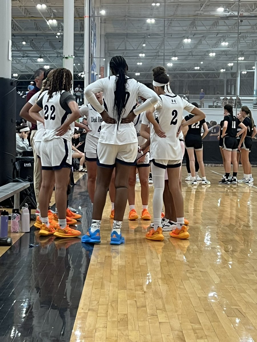 VayMitchell35's tweet image. WVThunder 15U GUAA Riego Squad @WVaThunderRiego only lost 4 games all season! 💪🏽👏🏽 We went 14-2 on the @UANextGHoops circuit and placed 5th. Thank you to all the college coaches who came to check us out!

@LadyRedDevilsB1 
 @M14hoopsindy @BlueStar30s @PGHIndiana @JrAllStarBB