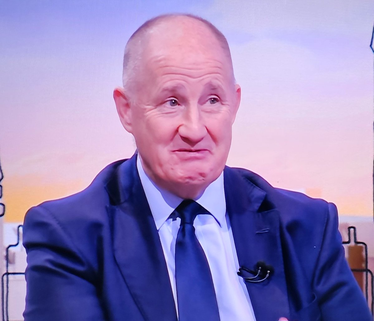 TStandfield1789's tweet image. Poor old Kevin Hollinrake.
Just imagine the ignominy of being bumped out of your job by a useless, bare-faced liar like James Dimerly.
@kevinhollinrake @JamesCleverly @KemiBadenoch @Conservatives