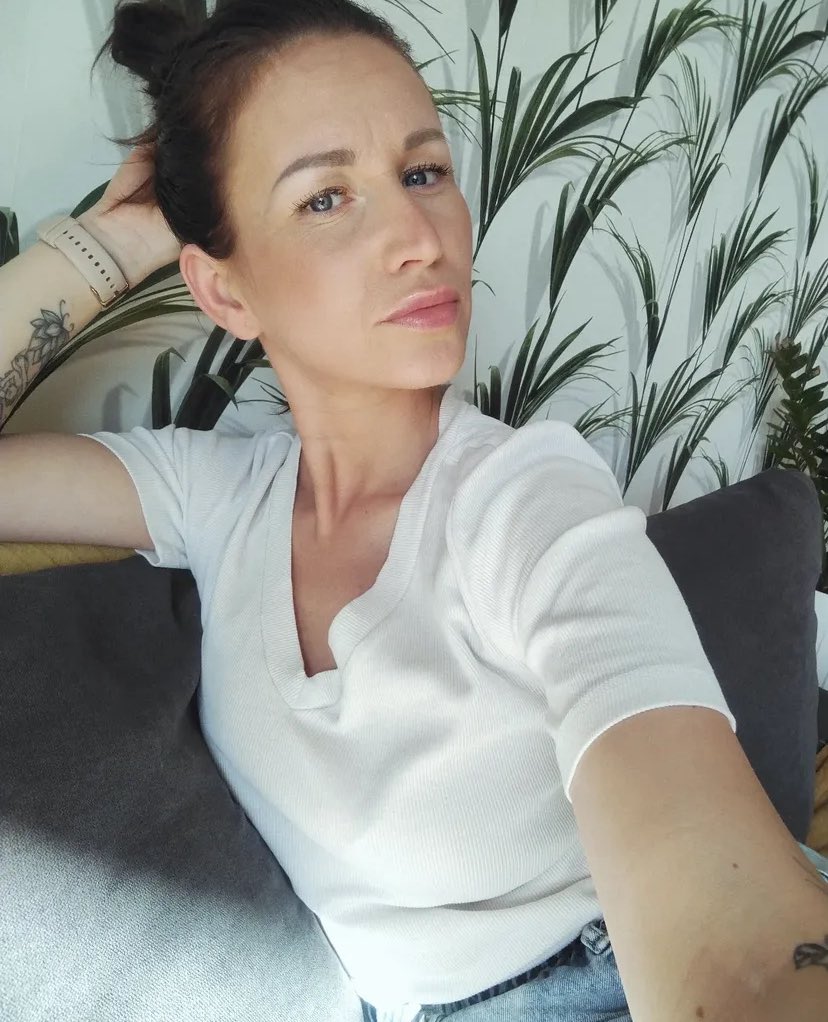 Esmeee11x's tweet image. ☺️