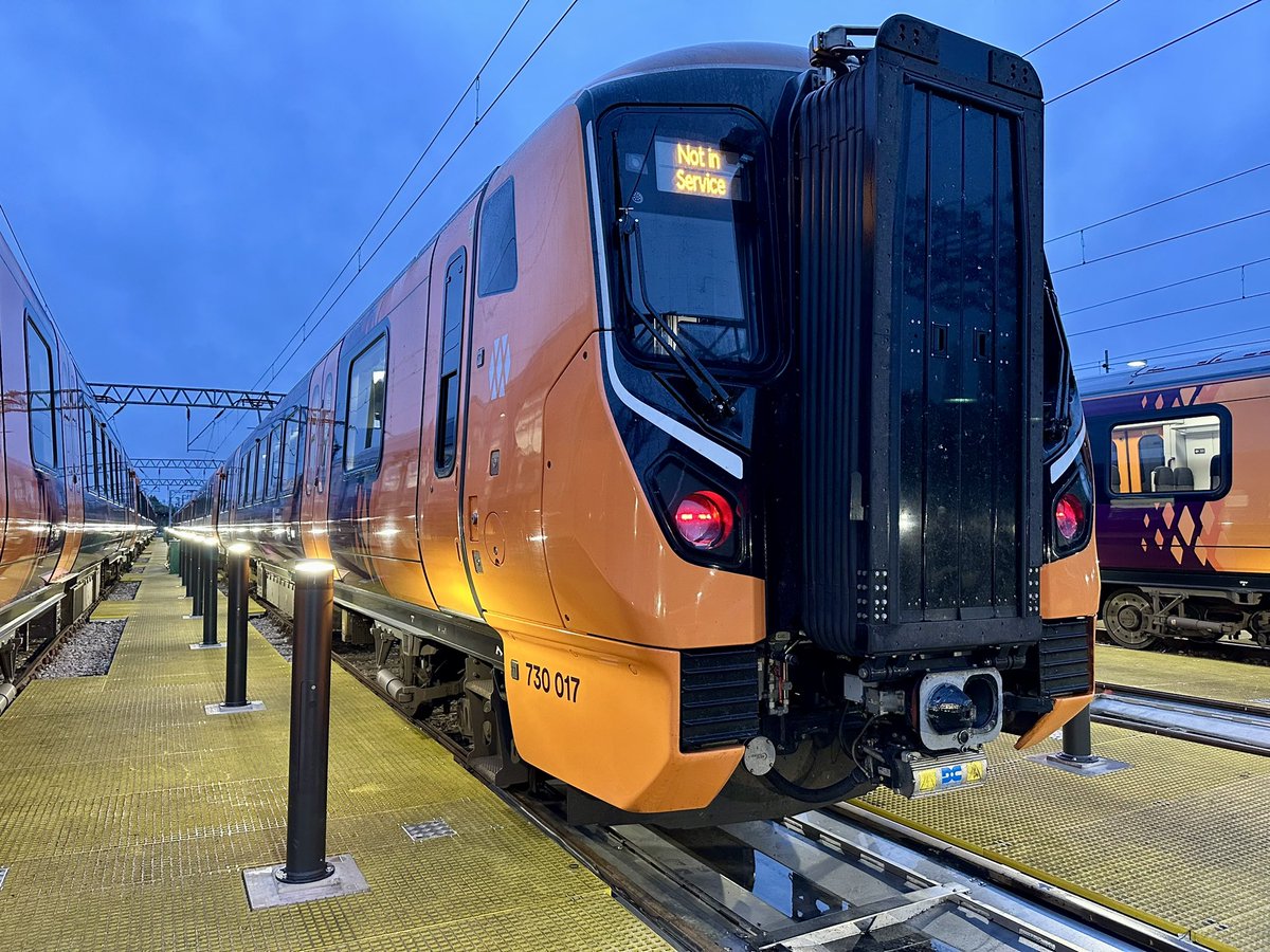 shellienic's tweet image. A taxi to #SohoDepot to bring a pair of #Class730 to B’ham New St was how my day started at the crack of dawn. I had time to quickly make a coffee ahead of driving Four Oaks/Redditch/Four Oaks &amp;amp; then after a break I finished up with a Rugeley. #DayInTheLife #TrainDriver