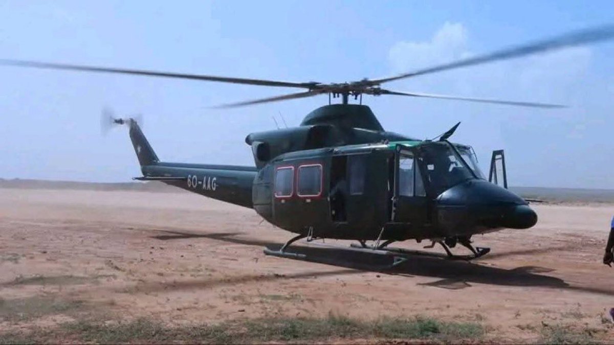 CirkaWSNews's tweet image. Breaking: Jubaland Defense Forces Capture Abandoned Helicopter Linked to Mogadishu Militias Backed by Egypt
The Jubaland Defense Forces have reportedly seized a helicopter left behind by Mogadishu-based USC militias following a retreat in southern Somalia. According to security…