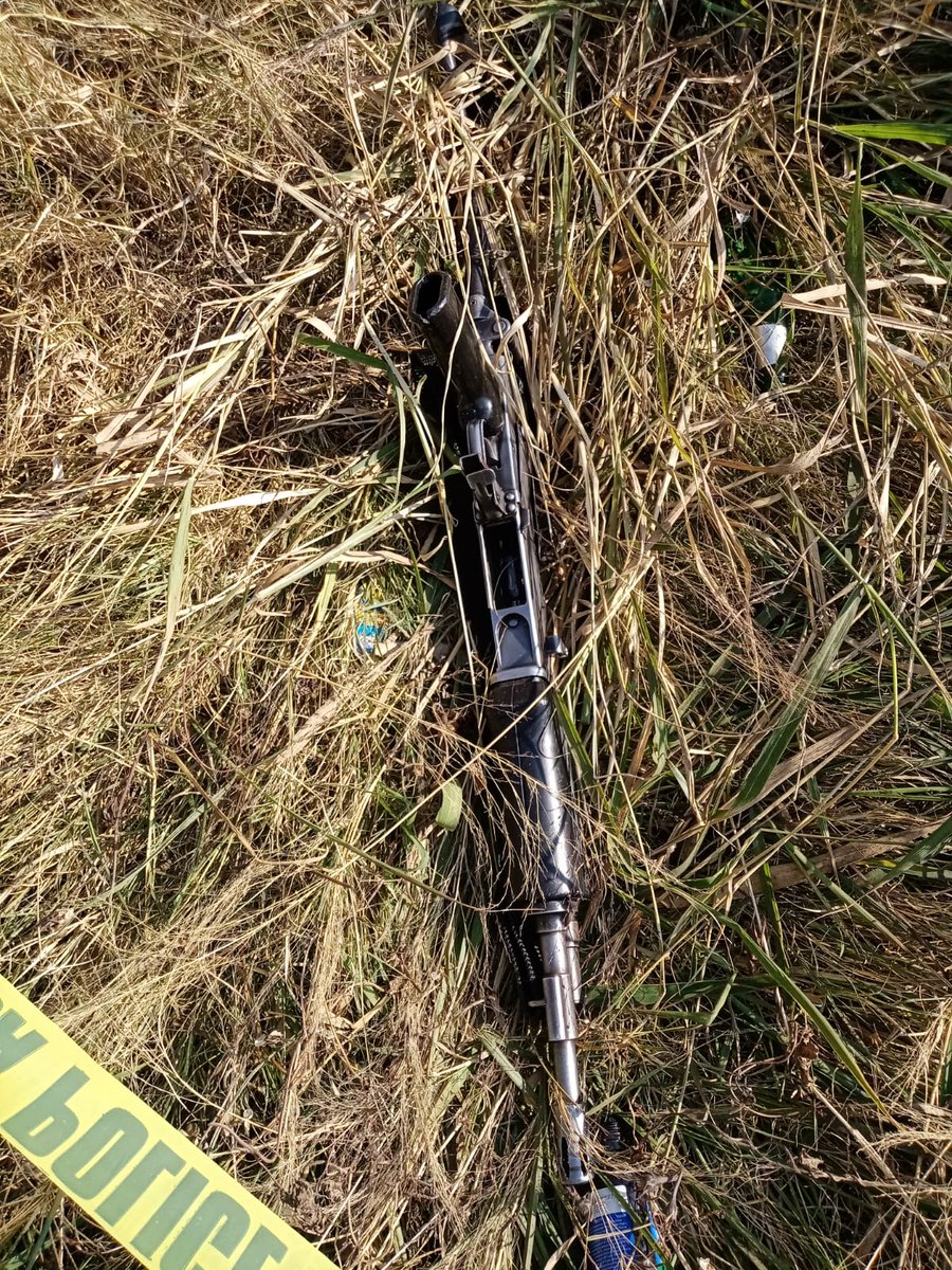 _ArriveAlive's tweet image. Police recovered R5 Rifle, following cross-pavement robbery in Wonderpark Area
tinyurl.com/25b4lnlz
#ArriveAlive #Crime @SAPoliceService