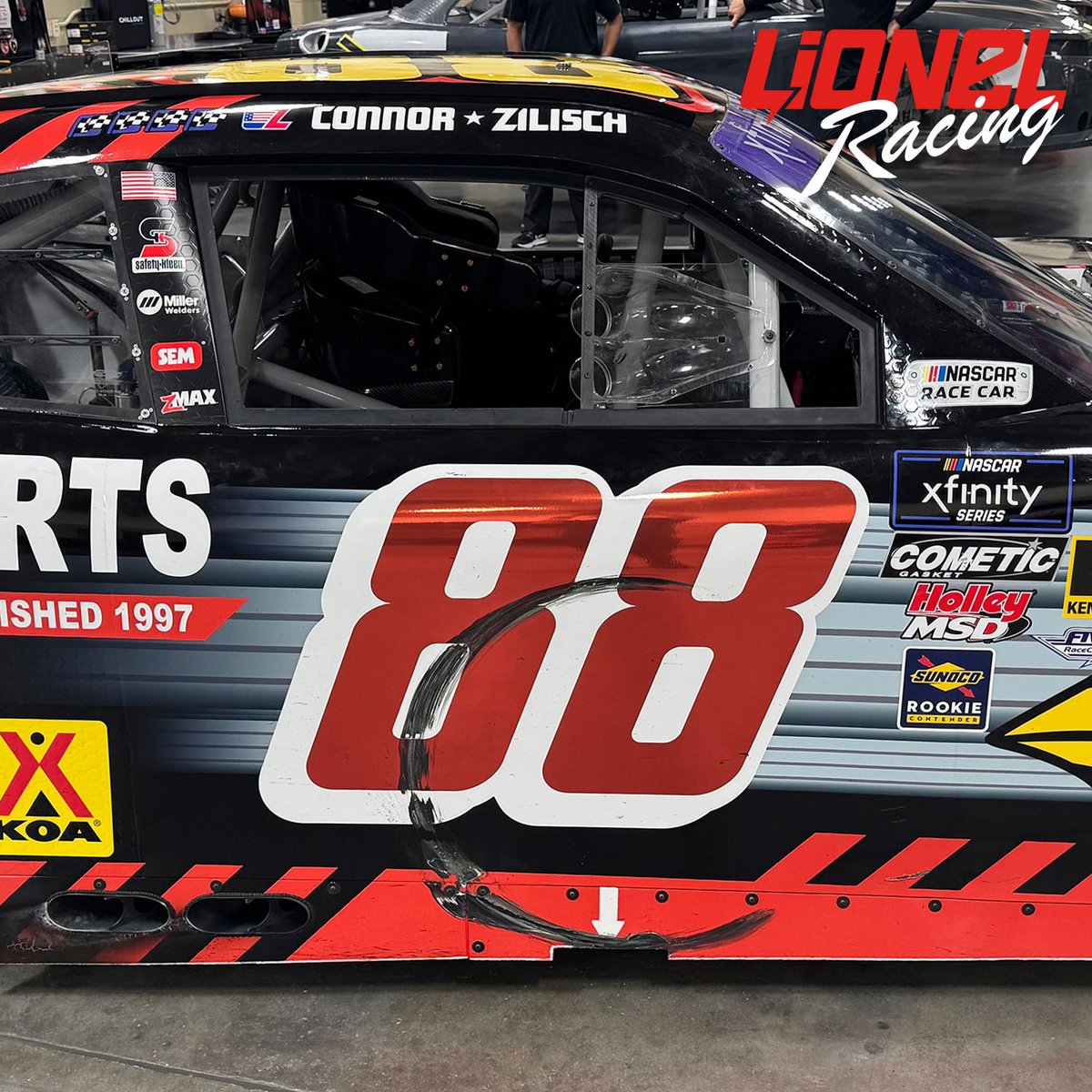Lionel_Racing's tweet image. 𝐅𝐨𝐫 𝐘𝐨𝐮𝐫 𝐑𝐞𝐟𝐞𝐫𝐞𝐧𝐜𝐞: These images from the
@ConnorZilisch 2025 Dover Xfinity win are some of the ones our artists will use to create the raced-win die-cast 🏁
➡️ bit.ly/RacedWins