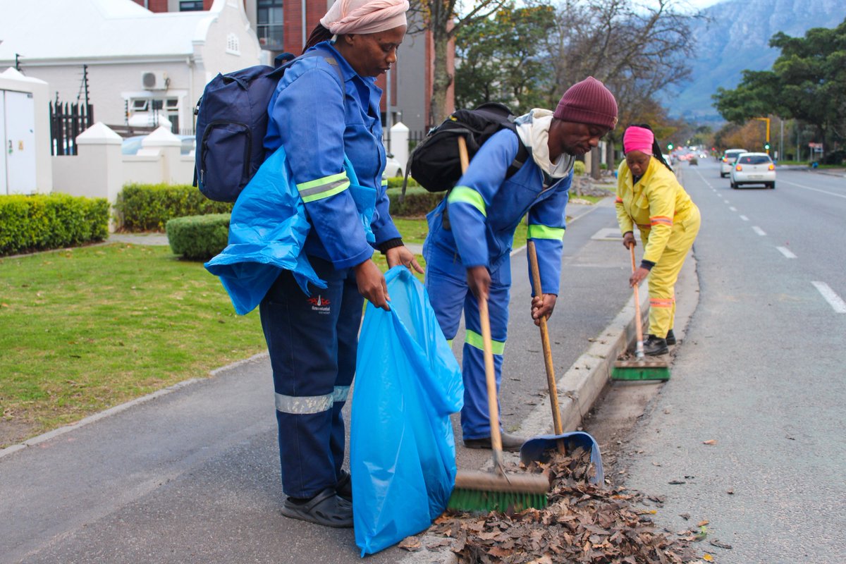 StellMun's tweet image. The hard work never stops. We're proud of our towns, our people and the progress we make together.
📲 Log your service delivery query via WhatsApp: 076 951 0768