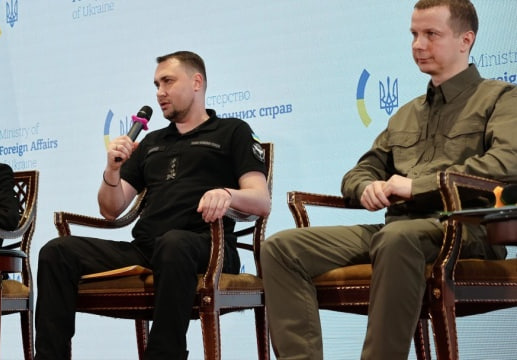 UATV_en's tweet image. Head of Ukrainian military intelligence Budanov: Russia plans to spend $1.1 trillion on rearmament by 2036 — the largest program since the collapse of the USSR. Moscow is creating new military districts, conducting hybrid operations, and expanding its influence through Wagner.