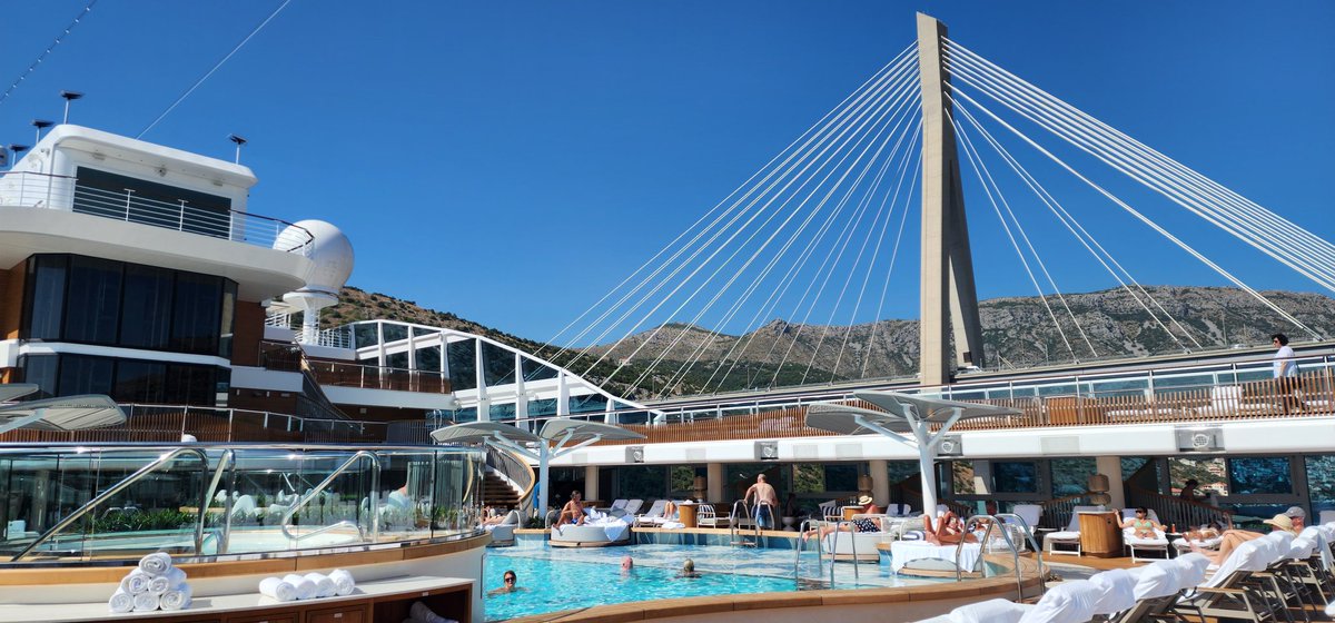 CruiseGuy's tweet image. Beautiful Sunday in Dubrovnik. Sunsational sunset from @OceaniaCruises brand new #OceaniaAllura.
