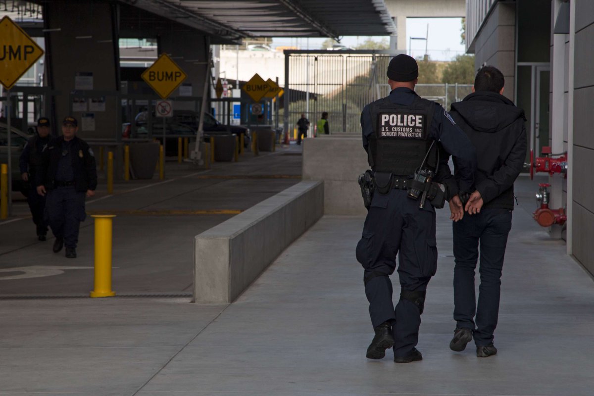 OFOEAC's tweet image. Last week, Progreso @CBP officers apprehend fugitive wanted in Austin for sexual assault. Thank you for the amazing work @DFOlaredo Learn more: go.dhs.gov/wvj #OFOProud🇺🇸