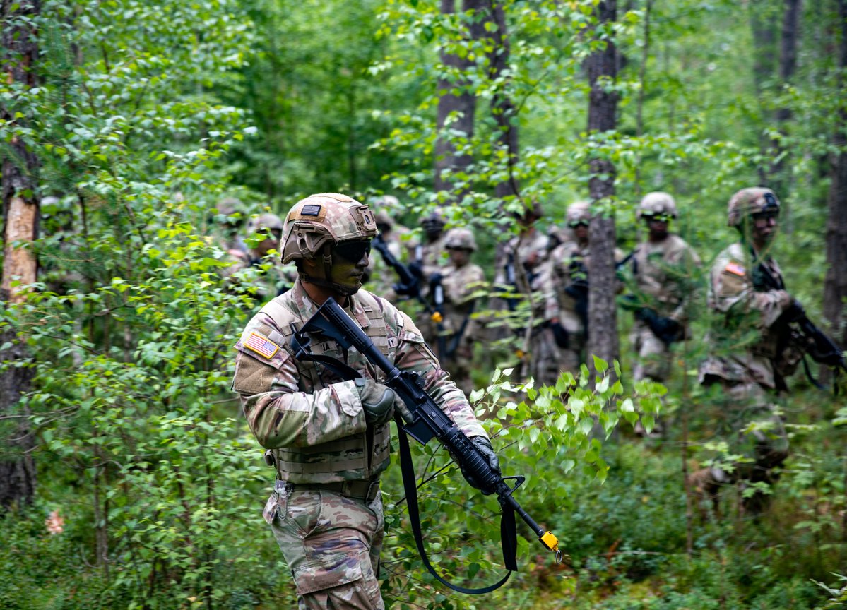 USArmyEURAF's tweet image. Skills sharp, focus locked! 🎯 U.S. Soldiers at the 7th Army NCOA mastering warrior tasks in Grafenwoehr, Germany. Building the next generation of squad & team leaders. 🔥 #ThisisUSAREURAF | #SwordOfFreedom | #StrongerTogether