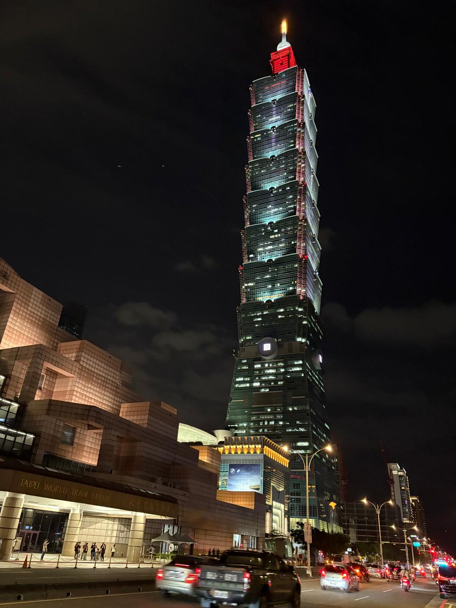 sanahashmi1's tweet image. There's an urgent need for Taiwan to develop a deeper & more direct understanding of India that's not filtered through foreign media lenses. To achieve this, Taiwan should consider establishing a dedicated think tank, such as a 'Taiwan Institute for India Studies.' It'd not only…