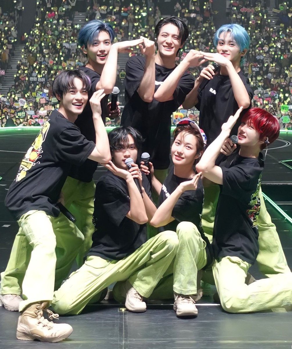 give away ticket nct dream the dream tour 4 in jakarta

🎫 1 winner random cat 

— follow <a href="/junmyeonjhjsel/">ama</a>
— streaming mv bttf / chiller 
— must be 17+ (legal age)
— like, rt , drop thread streaming kalian!

‼️strictly for nctzen especially dreamzen &amp; not for resale‼️

end tba