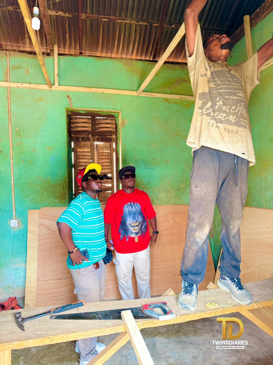 Twinsdiaries1's tweet image. We’re renovating a spacious room for the Konongo Twins and their grandmother!
Who is also waiting for their new room?