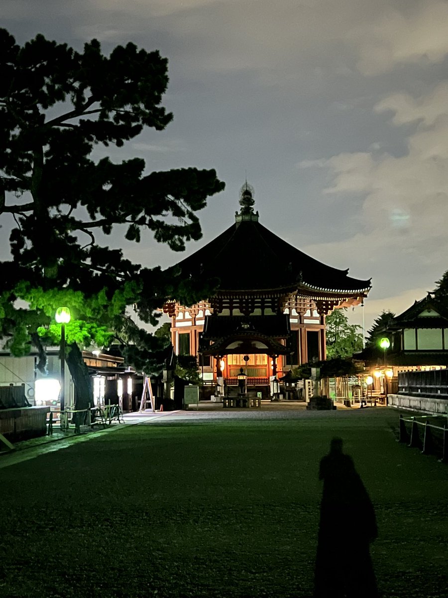ebbichi's tweet image. 夜の興福寺南円堂。
日中が嘘のように人気が無い。