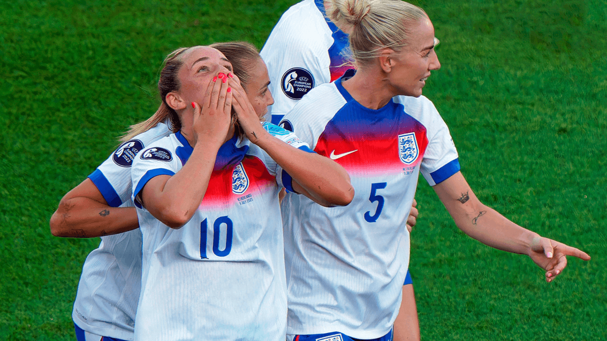 FotMob's tweet image. England have the chance to qualify for a third straight major tournament final.
Here's our preview of the Lionesses' semifinal clash with Italy at the Euros:
fotmob.com/en-GB/topnews/…