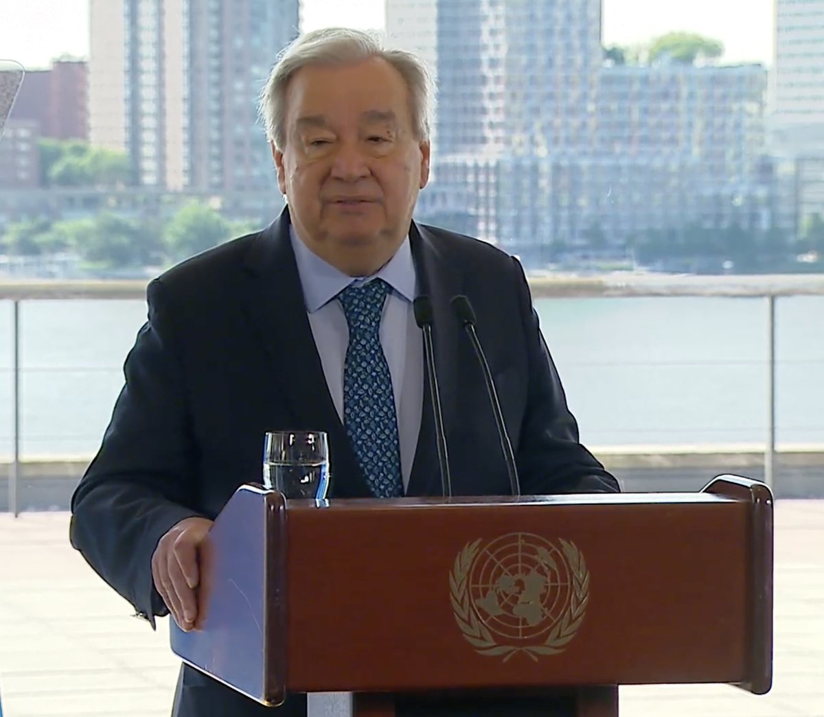 ONUinfo's tweet image. 🔴 EN DIRECT – conférence de presse @antonioguterres
« Le coût de l’électricité produite par plus de 90 % des nouvelles énergies renouvelables dans le monde est inférieur au coût du nouveau combustible fossile
le moins cher »
« C’est un tournant ! »