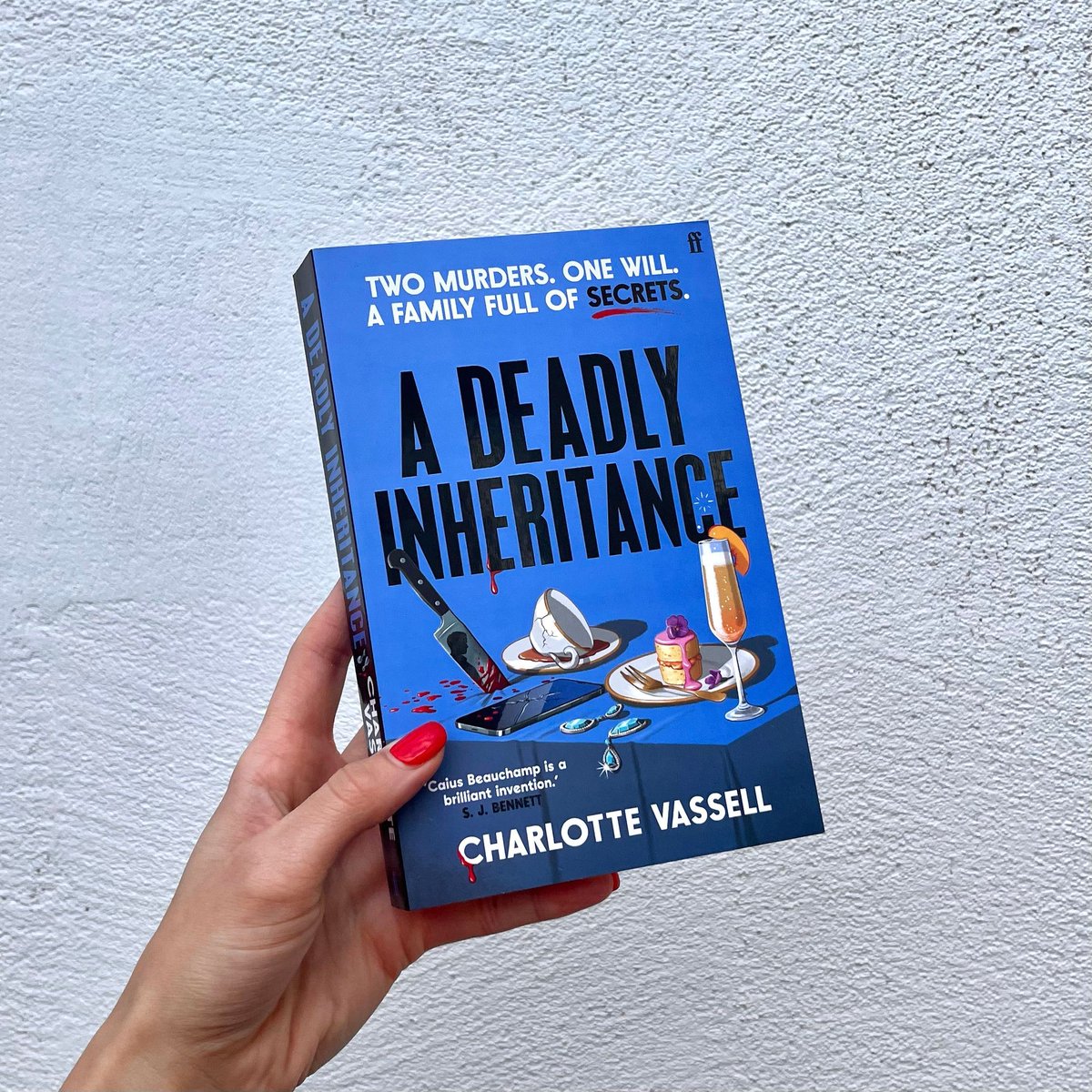 FaberBooks's tweet image. 'Both caustically funny and refreshingly different, serving up familiar tropes like red herrings, intriguing suspects and page-turning plotting with wit, style and moments of high drama.' @GuardianDigital
A Deadly Inheritance by Charlotte Vassell is out now in paperback 💙