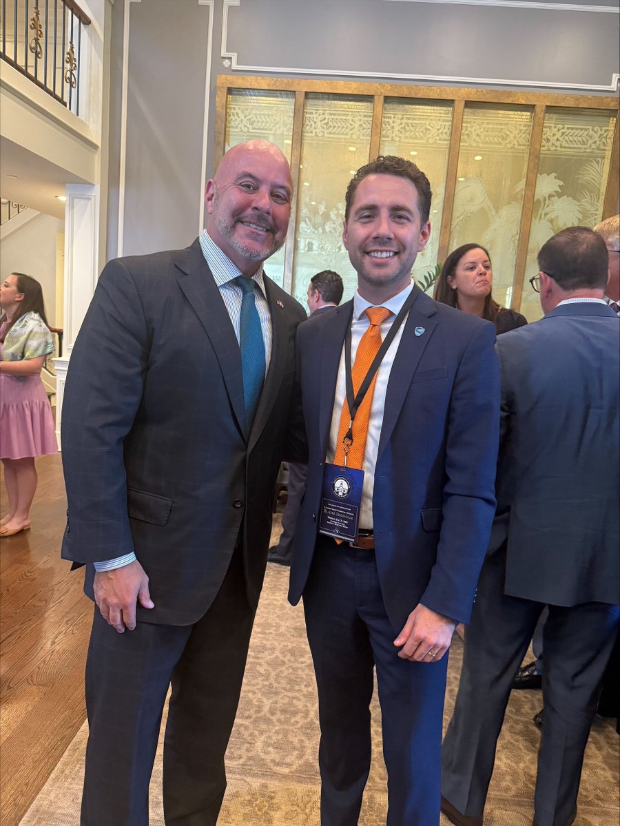 theleagueofcus's tweet image. Big congratulations to Senator Blaise Ingoglia (@GovGoneWild) on being sworn in as Florida’s new Chief Financial Officer!
A true champion of the credit union movement, CFO Ingoglia has been a strong advocate for public deposits and was honored as our 2023 Lawmaker of the Year.