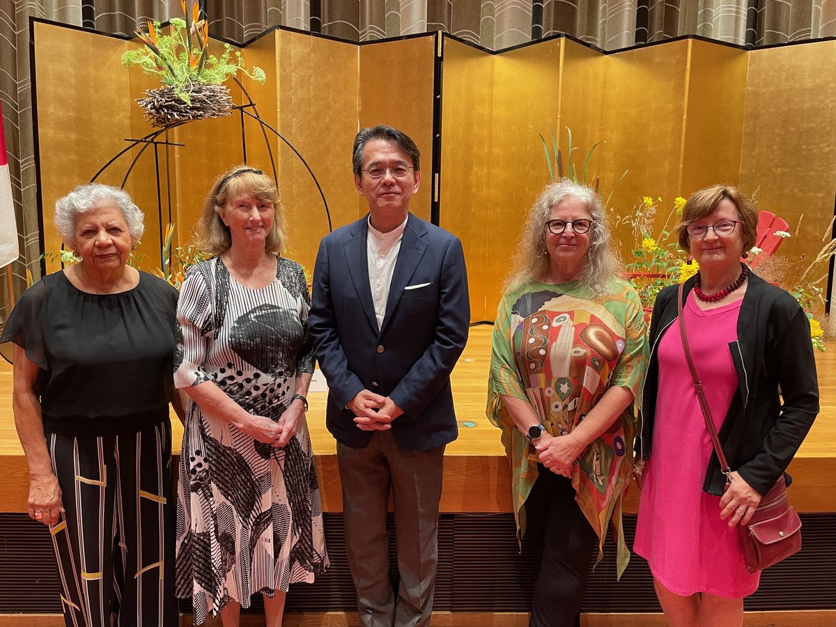 JapaninCanada's tweet image. Deputy Head of Mission, Minister Maruyama opened the two-day Sogetsu Ikebana Exhibition on Saturday. It showcased incredible display of creativity & artistry that evoked a cool, summery atmosphere in the heart of the city delighted Ottawans🏖️.
# Ikebana # Sogetsu