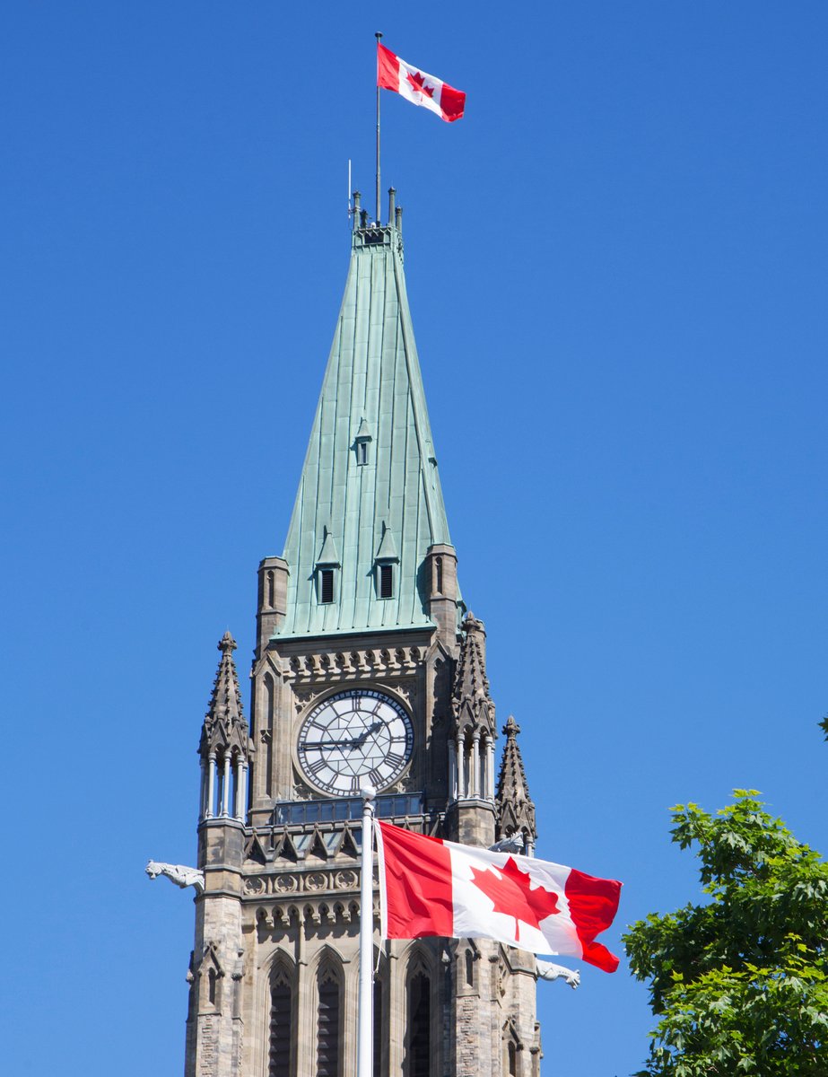OurCommons's tweet image. The design of the Maple Leaf flag was officially approved on July 21, 1964, following what became known as the Great Flag Debate. The maple leaf, a symbol of Canada since the 18th century, was adopted and has become a distinct Canadian icon! 🍁🇨🇦