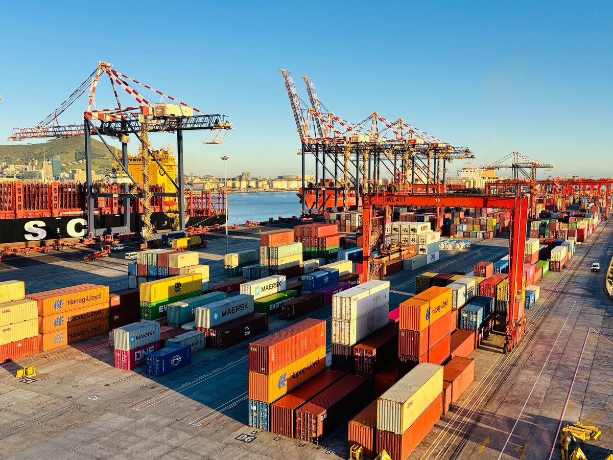 _ArriveAlive's tweet image. Strong week for movement of cargo at Cape Town Container Terminal
tinyurl.com/24bj59cb
#ArriveAlive @TPT_Transnet
