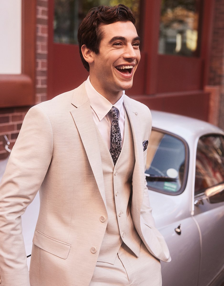 WOOLWORTHS_SA's tweet image. Politix garments are designed for the modern man on the move – sharp, versatile, and made to transition effortlessly from work to weekend 👔
Discover tailored pieces and contemporary essentials that keep up with your pace.
Shop the latest collection: brnw.ch/21wUkKG