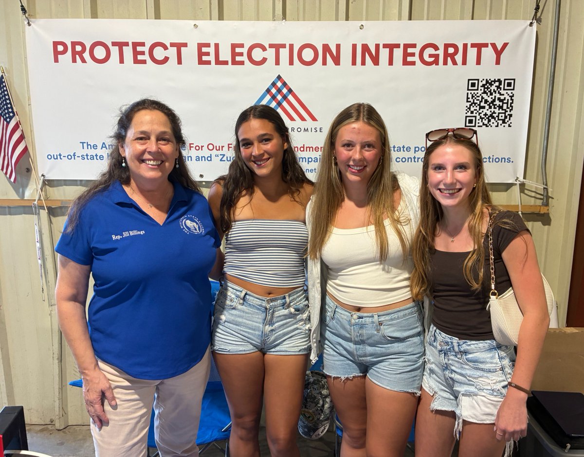 usapromise's tweet image. 🇺🇸 We had a strong turnout at the La Crosse Interstate Fair. Voters are fed up with dark money and foreign influence corrupting our elections — and they’re ready to take action. Wisconsin isn’t sitting this one out. 🇺🇸 #ForOurFreedom