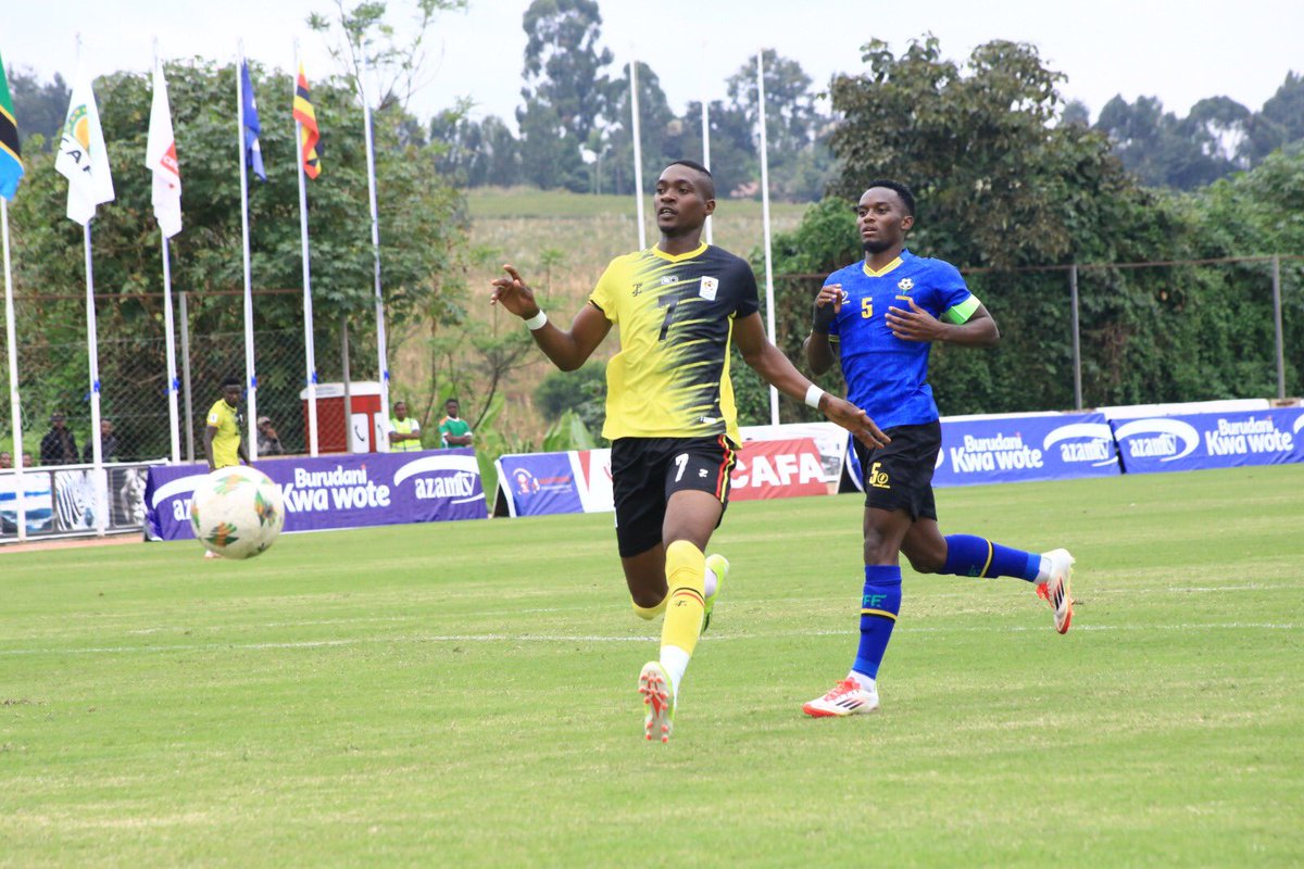 EdwinKyleKule's tweet photo. FT: Tanzania πΉπΏ 1-0 πΊπ¬ Uganda
Iddi Suleiman's first half strike gives the hosts maximum points. The Cranes looked better in the second stanza though they are not efficient enough in the final third.
Thursday: Uganda vs Senegal
#KyleReports | #TANUGA | #CECAFA3Nations https://t.co/27AWQfoJDn