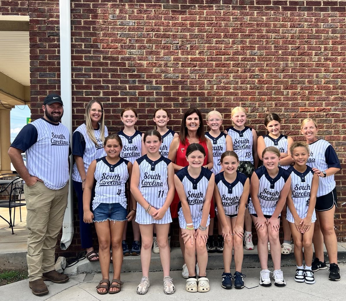 PamelaEvette's tweet image. I enjoyed spending time with the Dixie Softball 10U South Carolina State Champions in Anderson and wishing them well as they head to the World Series. Join me in cheering on Team South Carolina 10U as they represent our state in Ruston, Louisiana! #SCproud