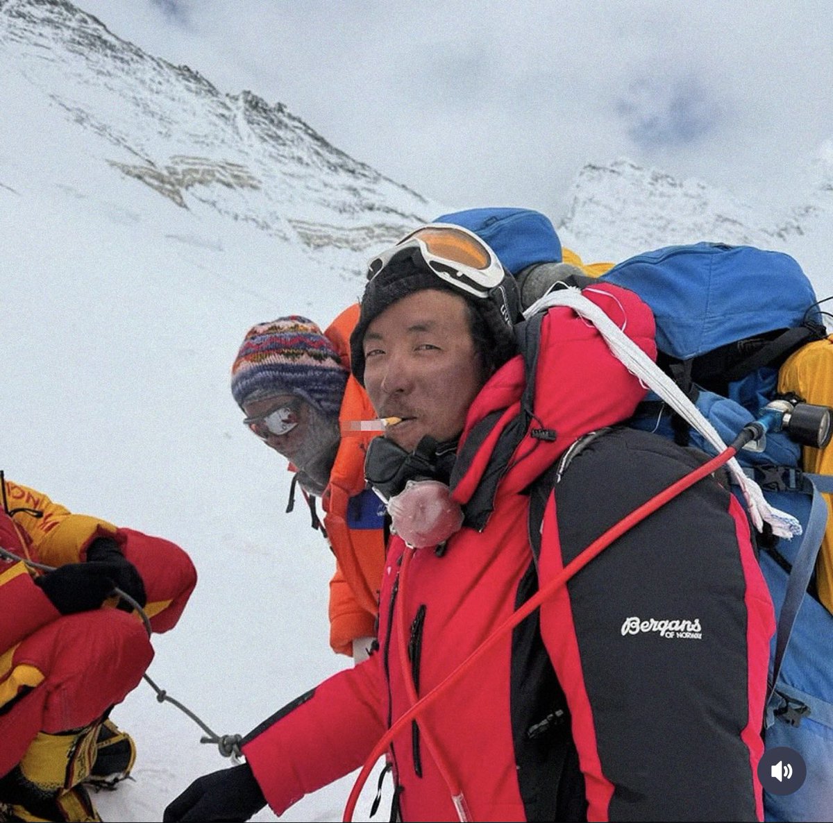 CigsMake's tweet image. A Sherpa taking a cigarette break at 8,000 meters in the “death zone”, where oxygen is critically scarce
