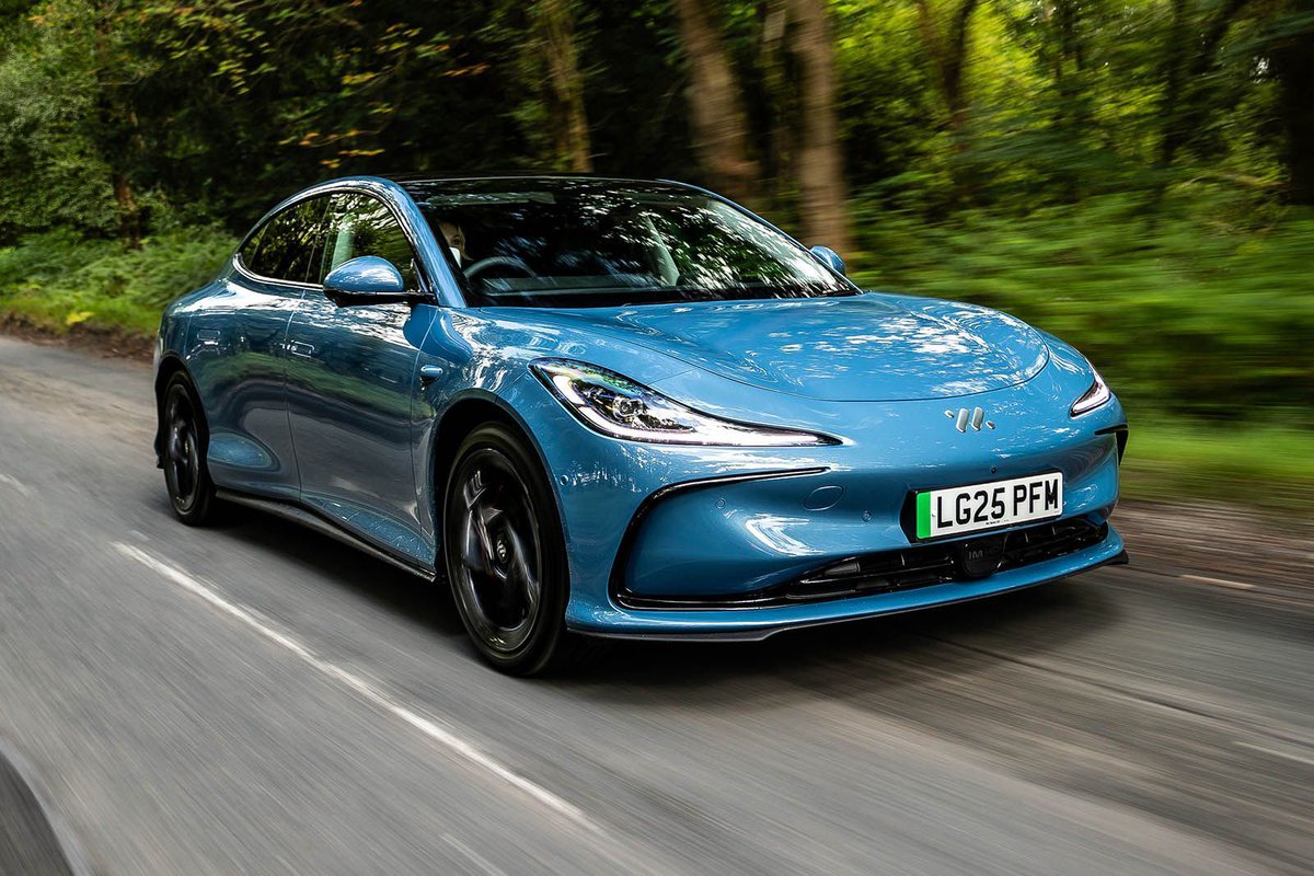autocar's tweet image. REVIEW: MG's new 742bhp Porsche Taycan rival boasts an impressive sub-£50k pricetag and swathes of tech - but is it good to drive? buff.ly/YXMXRby