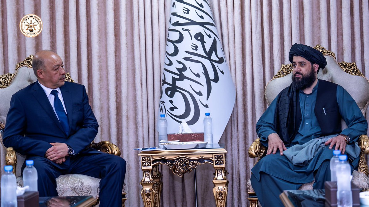 KabulFrontline's tweet image. The Taliban (IEA) Defense Minister Meets Uzbek Delegation in Kabul
IEA Defense Minister Al-Haj Mullah Muhammad Yaqoob Mujahid met with a high-level Uzbek delegation led by the head of Uzbekistan’s intelligence, General Korbunov Bakhodir, Deputy Chief General Mukhtorov Farukh,…