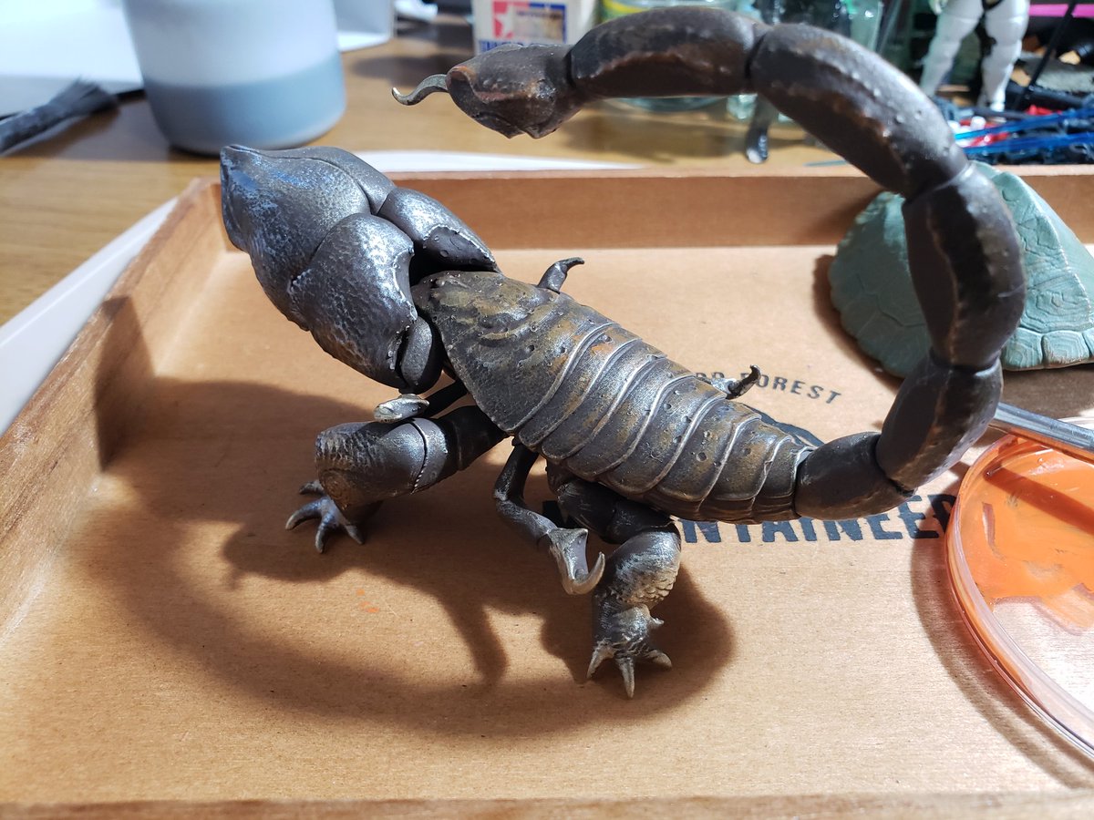Zama31693025's tweet image. 玄武の進捗です。
1日かかりましたが仕上げの段階です。
甲羅を外すとサソリの本体があらわになります🦂
頭部に見えていたのは、左右を合わせた鋏腕なんですね。
#玄武
#ガレージキット